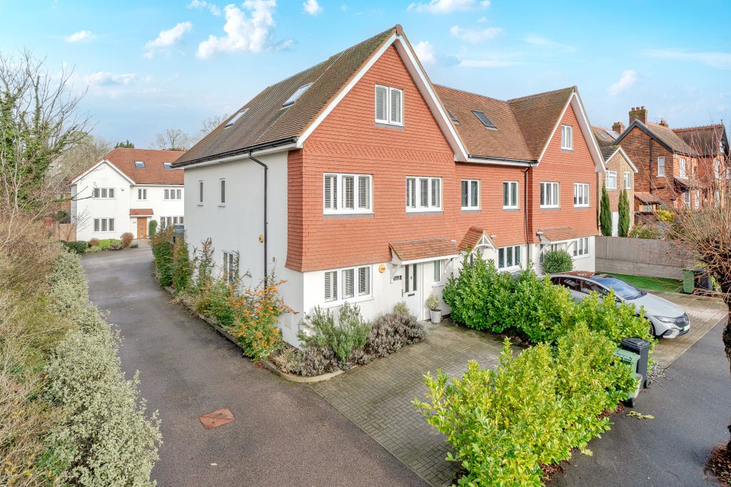 Property photo 1 of 21