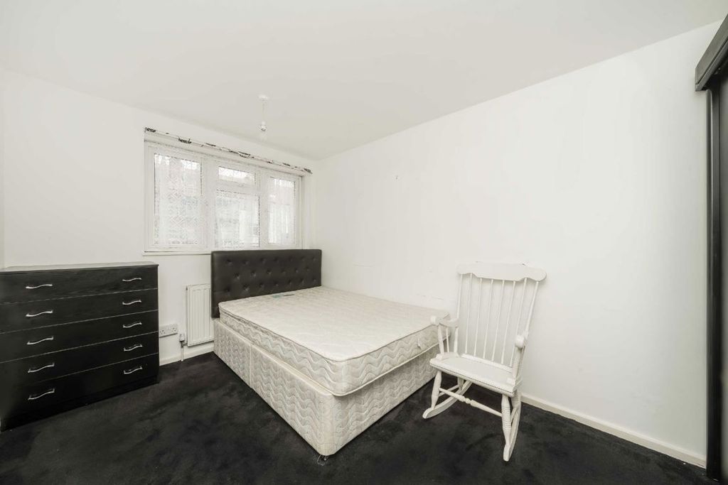 Property photo 3 of 7