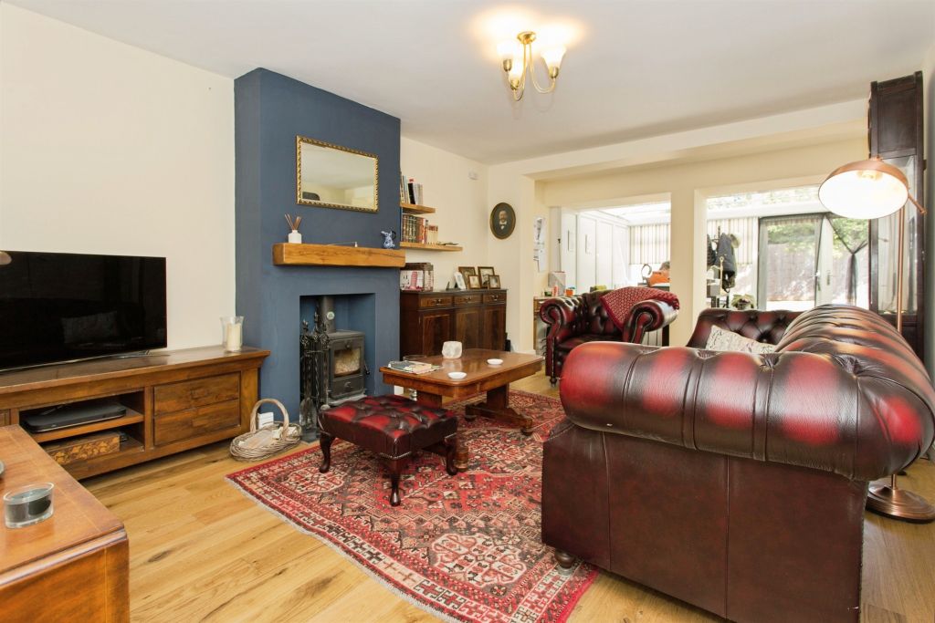 Property photo 2 of 17