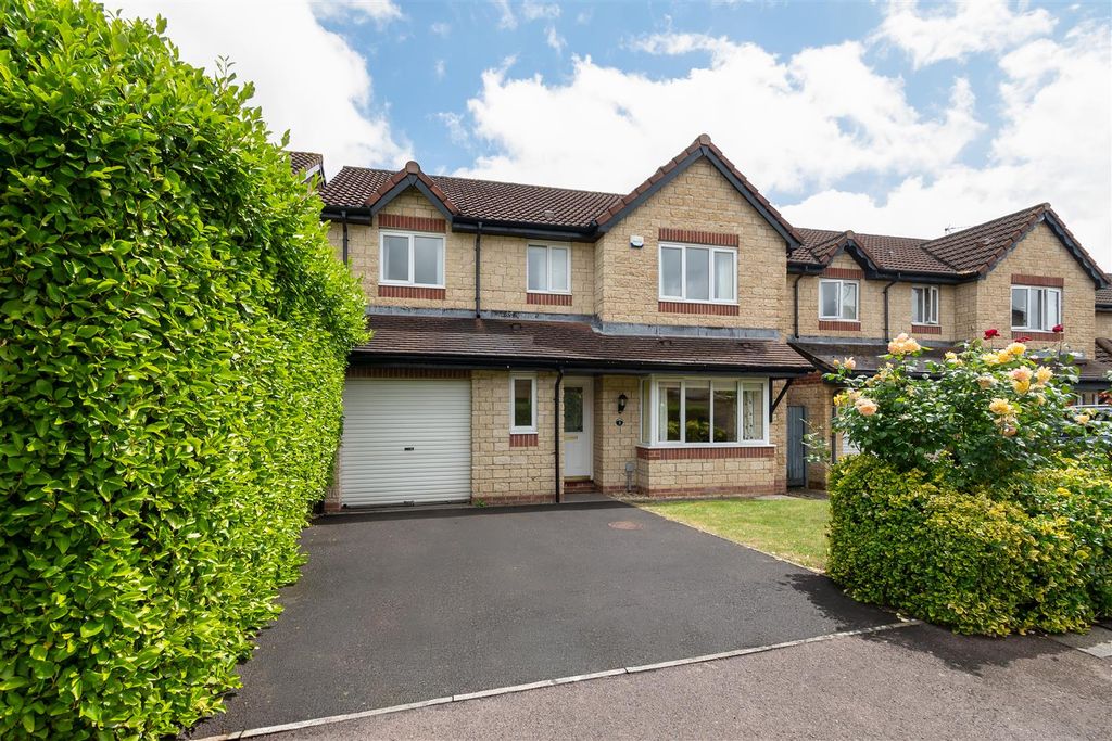 Property photo 1 of 15 8Or-Externalfront2.Jpg