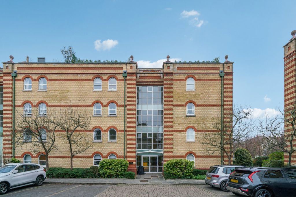 Property photo 2 of 15 Exterior