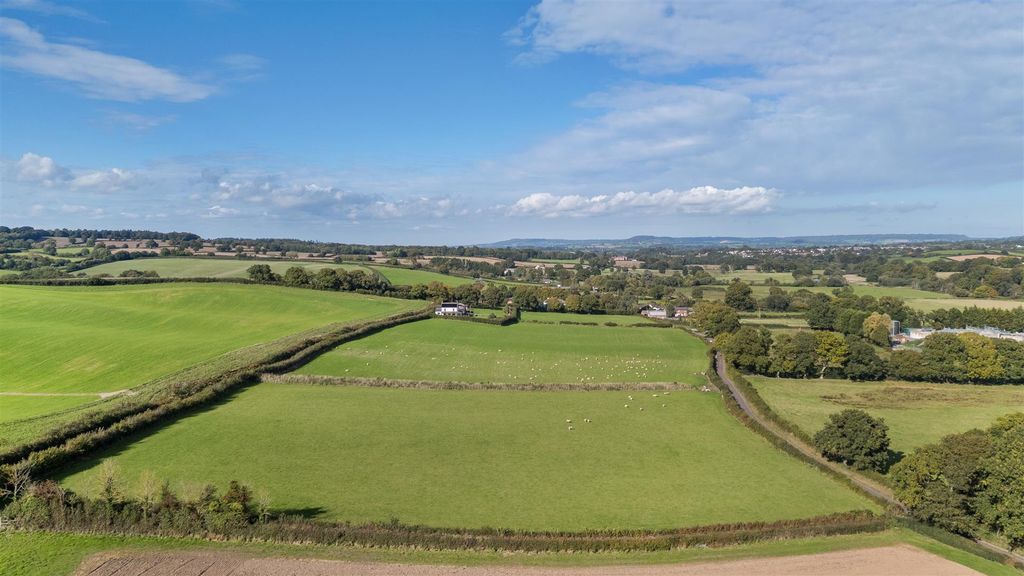 Property photo 2 of 5 1358562-6-68dc180387Dfd-Arw.Jpg