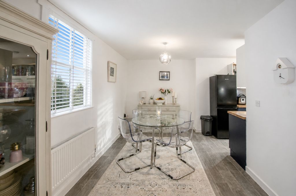 Property photo 3 of 11 Tps Bodmin 01208 74182 2
