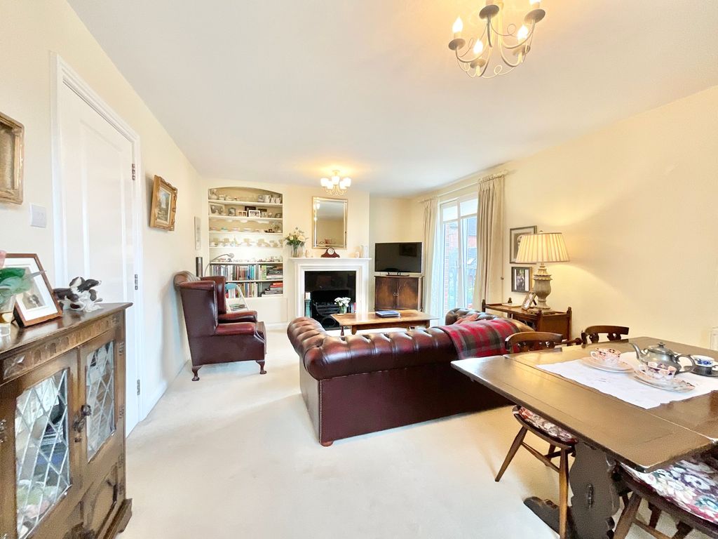 Property photo 2 of 26