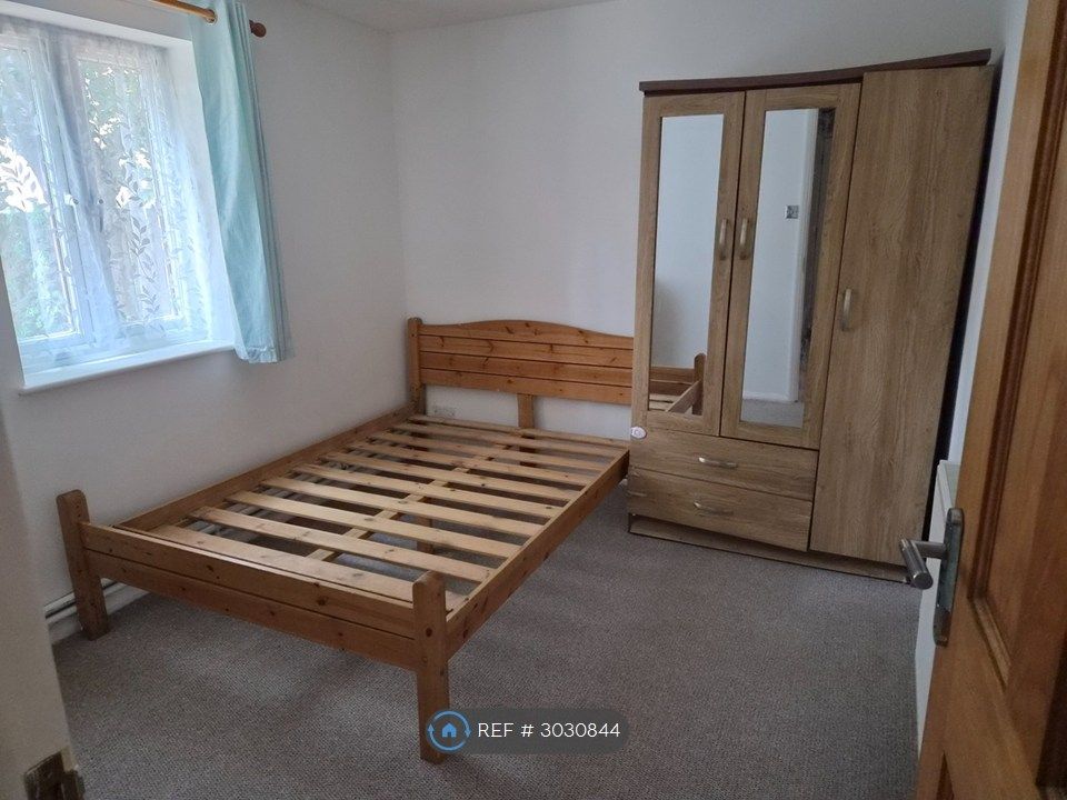 Property photo 3 of 6