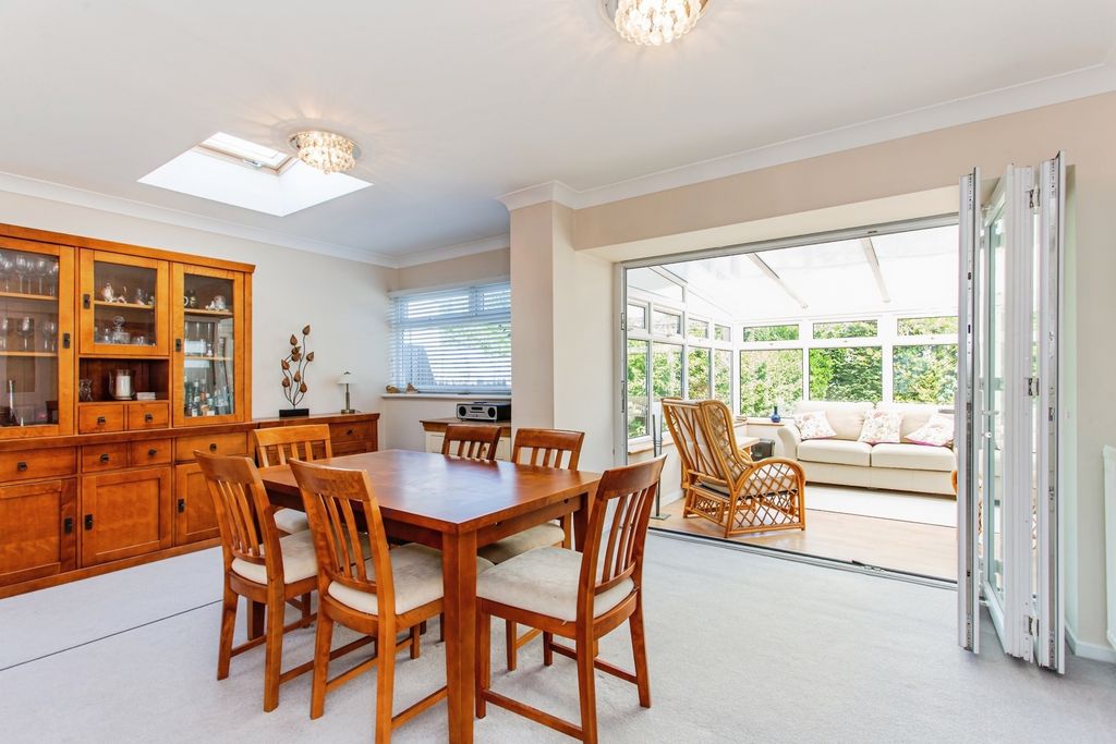 Property photo 3 of 17 Dining Room