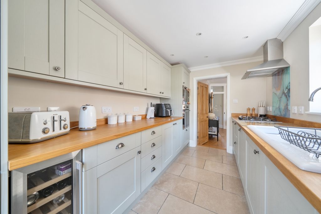 Property photo 3 of 17 1480619-4-6A353721588F3