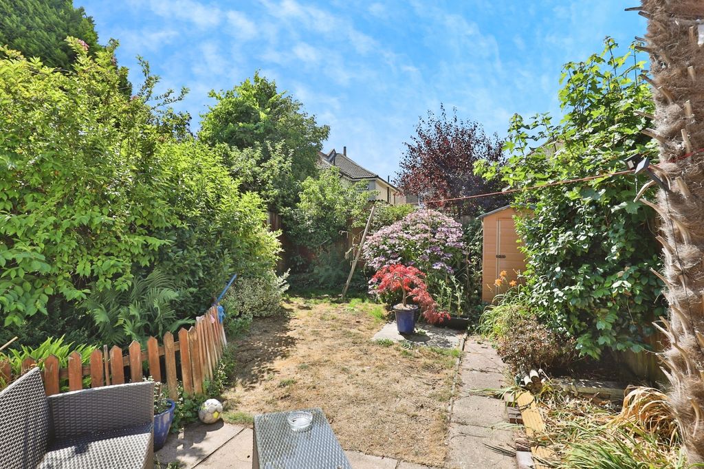 Property photo 2 of 17 Photo