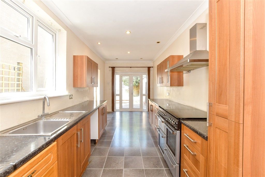 Property photo 3 of 8 Kitchen/Diner