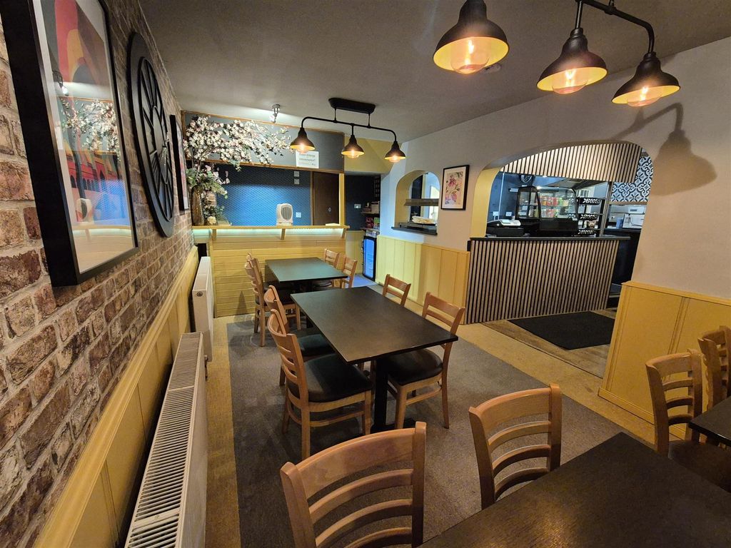 Property photo 1 of 7 Photo 0