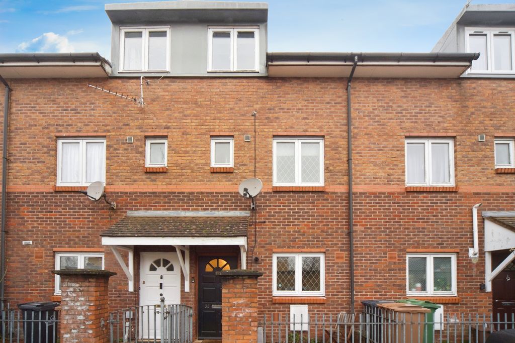 Property photo 3 of 15