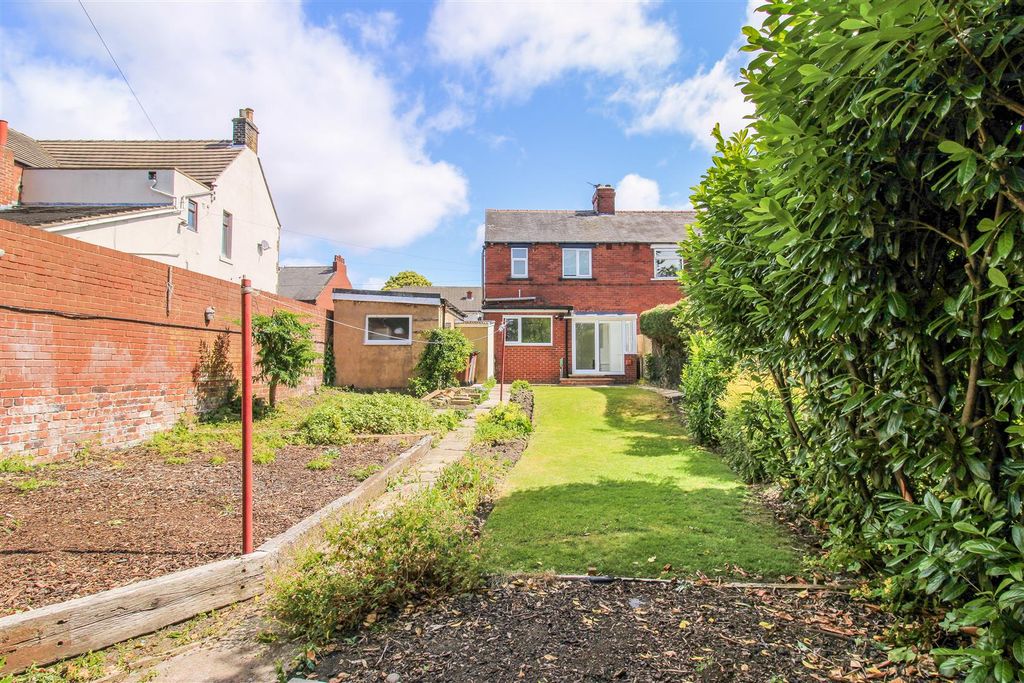 Property photo 2 of 12