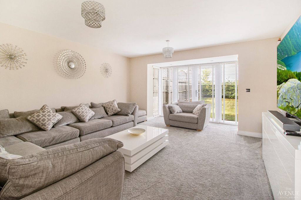 Property photo 2 of 39 4423005