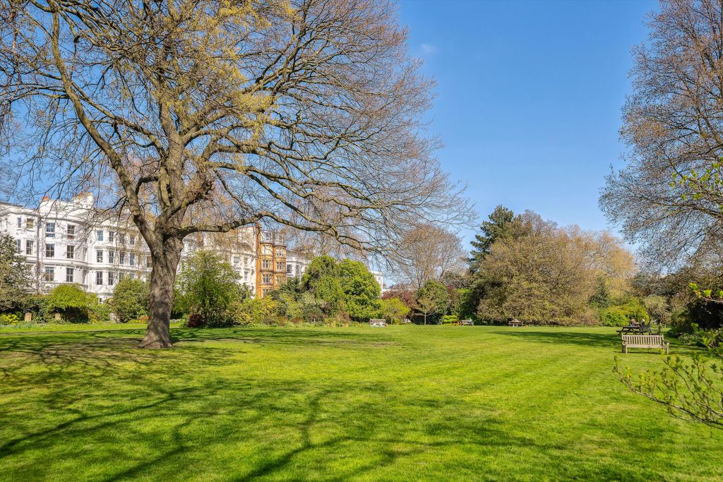 Property photo 3 of 17 Image