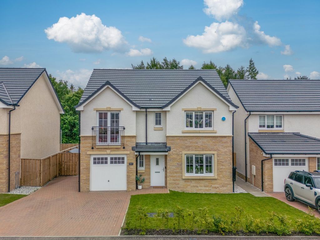 Property photo 1 of 33
