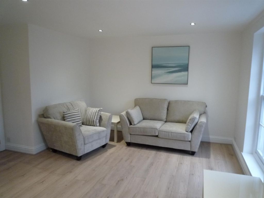 Property photo 2 of 5 P1070182.Jpg