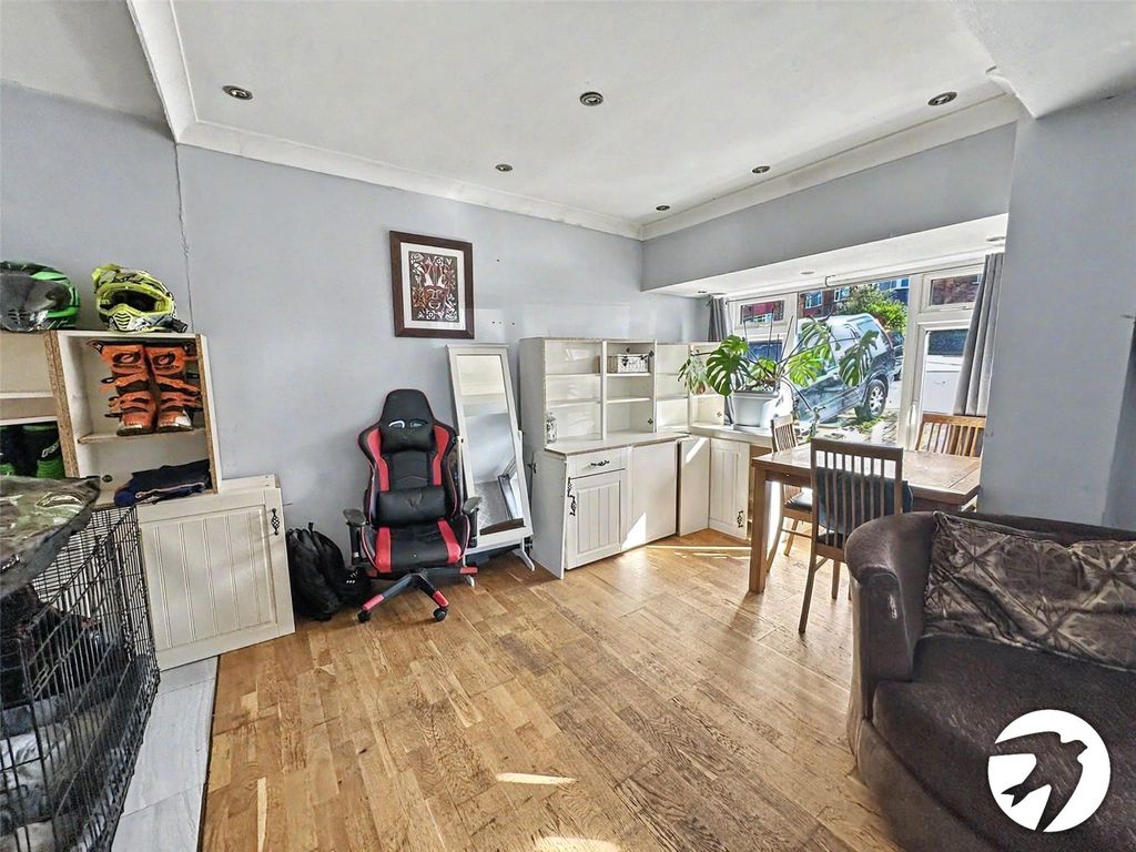 Property photo 2 of 13 Dining Area