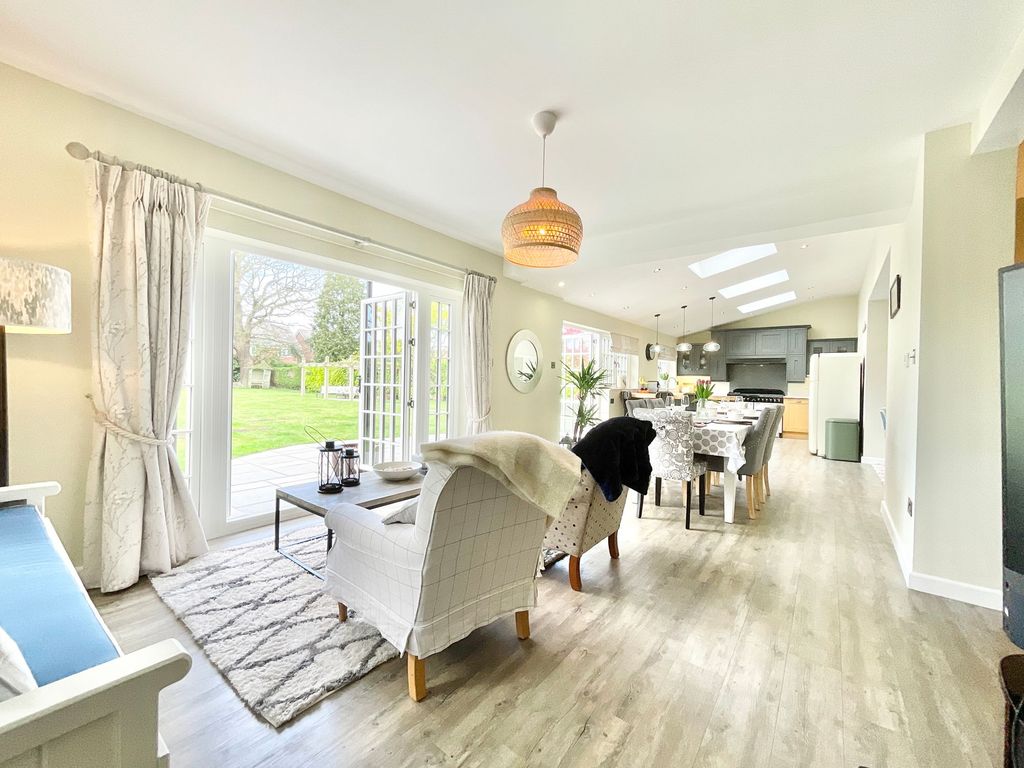 Property photo 2 of 48