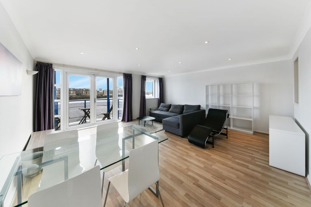 Property photo 1 of 8 Living Area