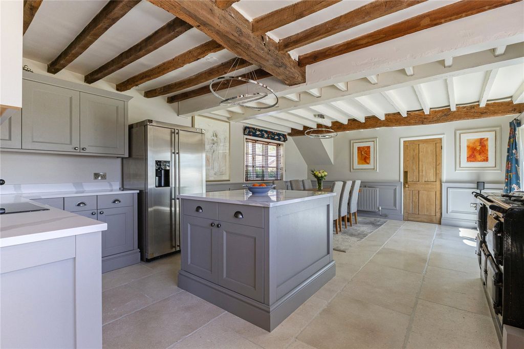 Property photo 3 of 23 Spacious Kitchen
