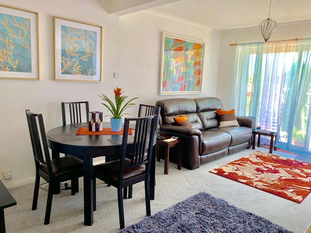 Property photo 3 of 11