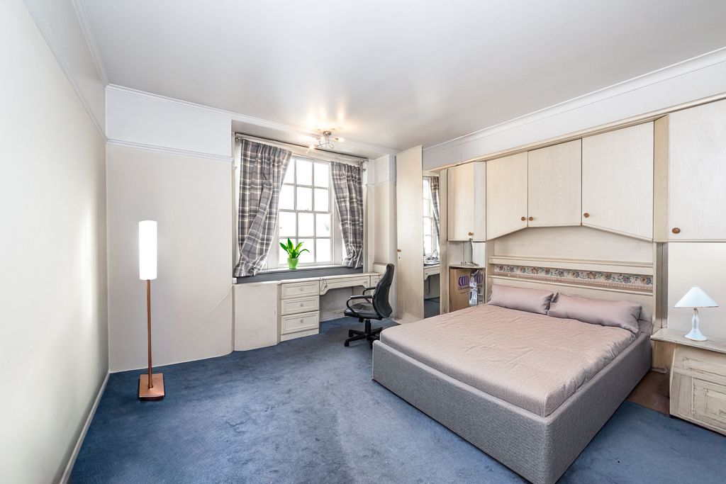 Property photo 3 of 8