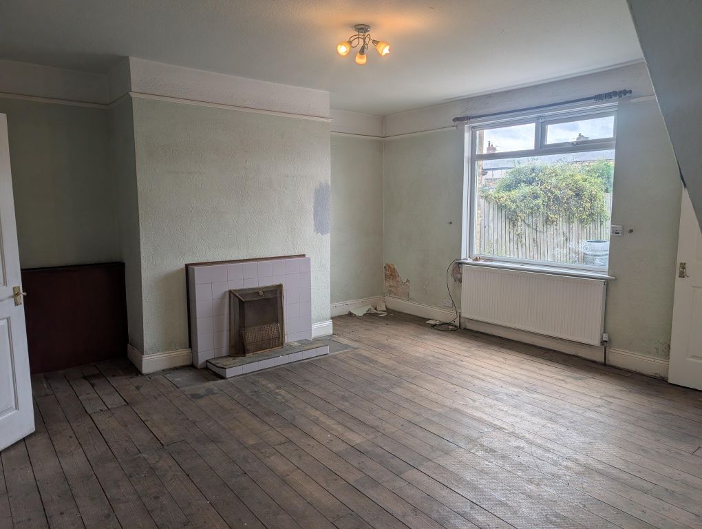 Property photo 3 of 9 1000015591.Jpg