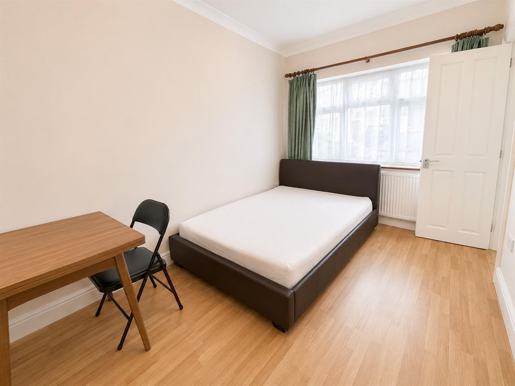 Property photo 2 of 7 E1Baa37d-3c24-4F44-A36E-1d6Fd63Ffdea.Png
