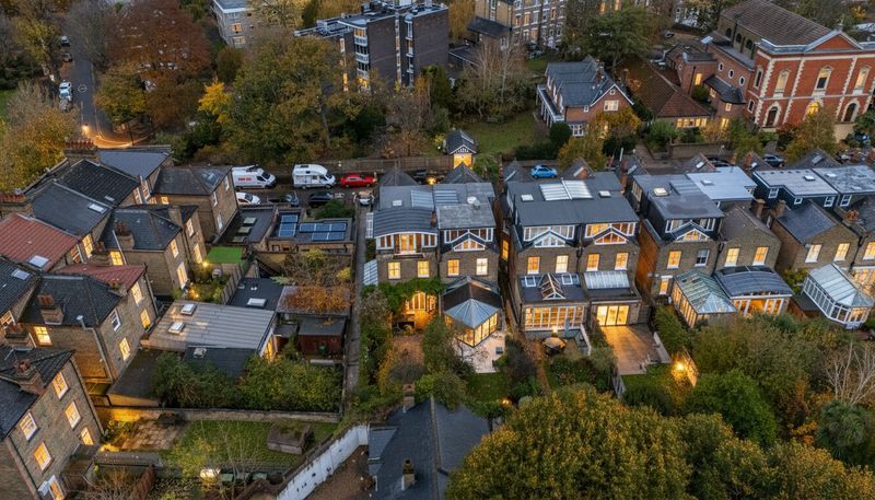 Property photo 3 of 20