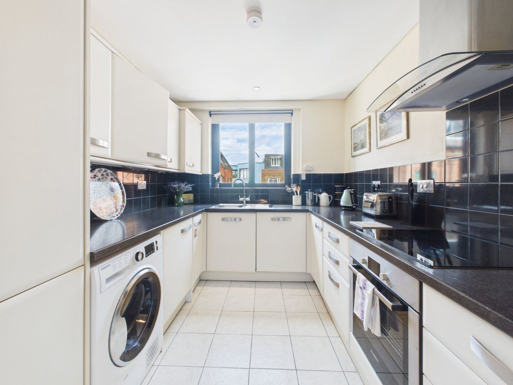 Property photo 2 of 17 Picture No. 09