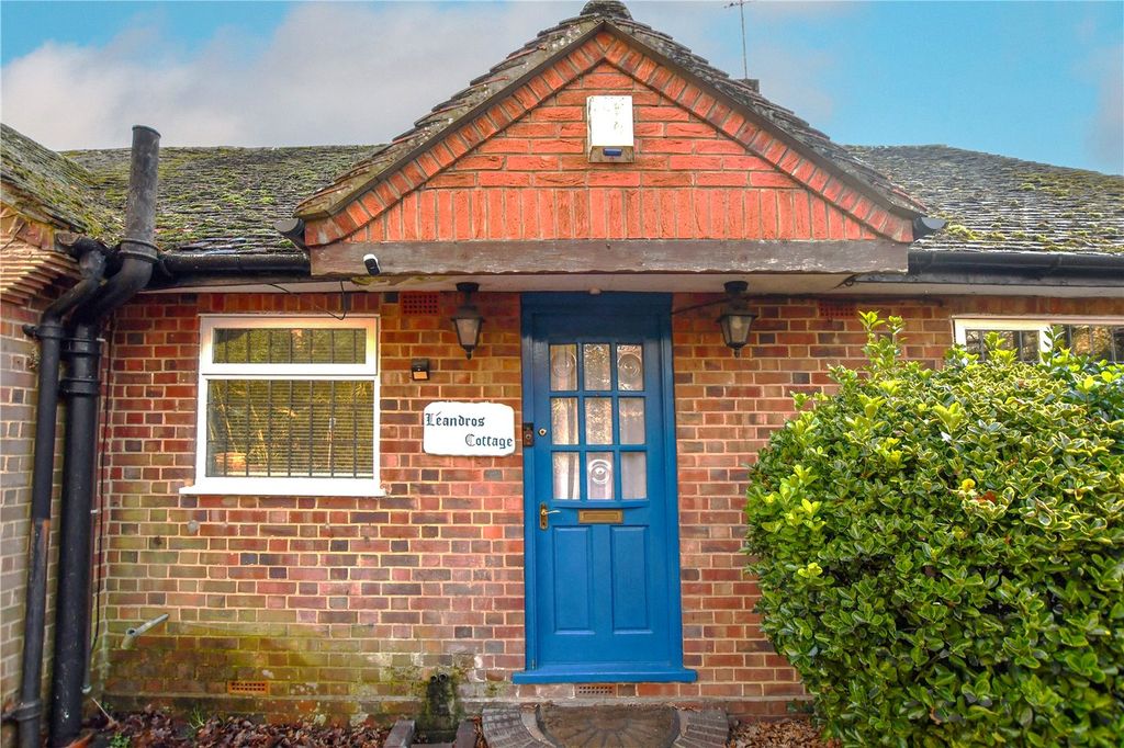 Additional image 17 of 6 bed detached house for saleNine Mile Ride, Wokingham, Berkshire RG40