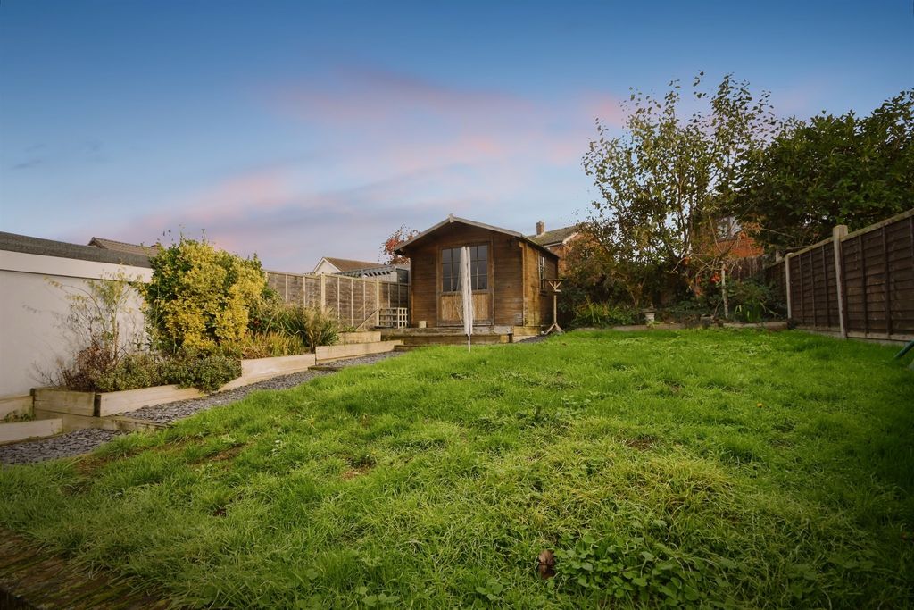 Property photo 2 of 13