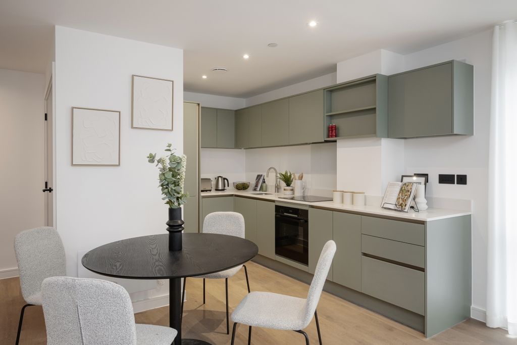 Property photo 3 of 10 4