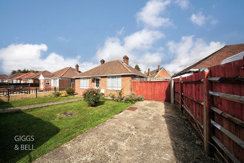 Property photo 2 of 16 4508361