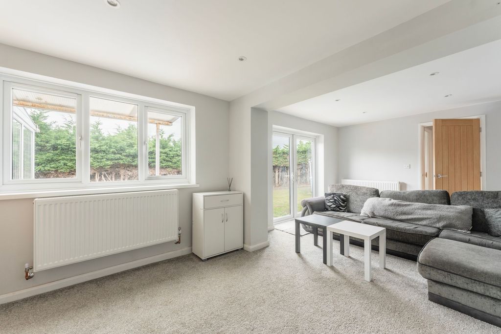 Property photo 2 of 22