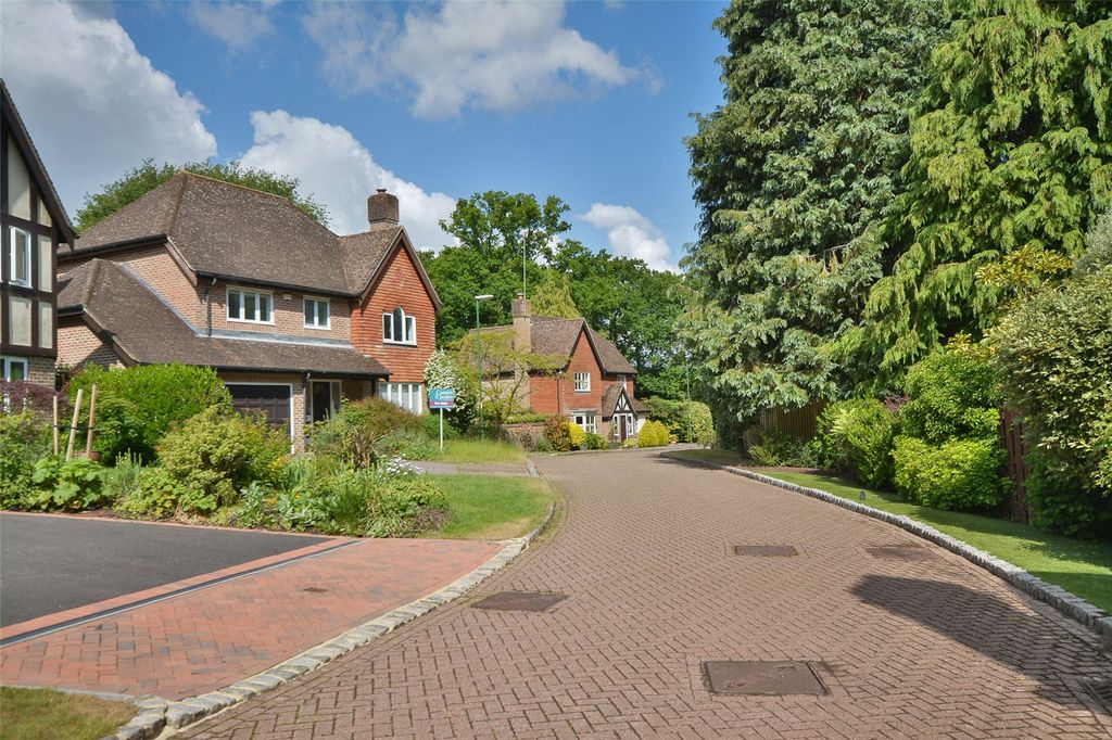 Property photo 2 of 12 Picture No. 18