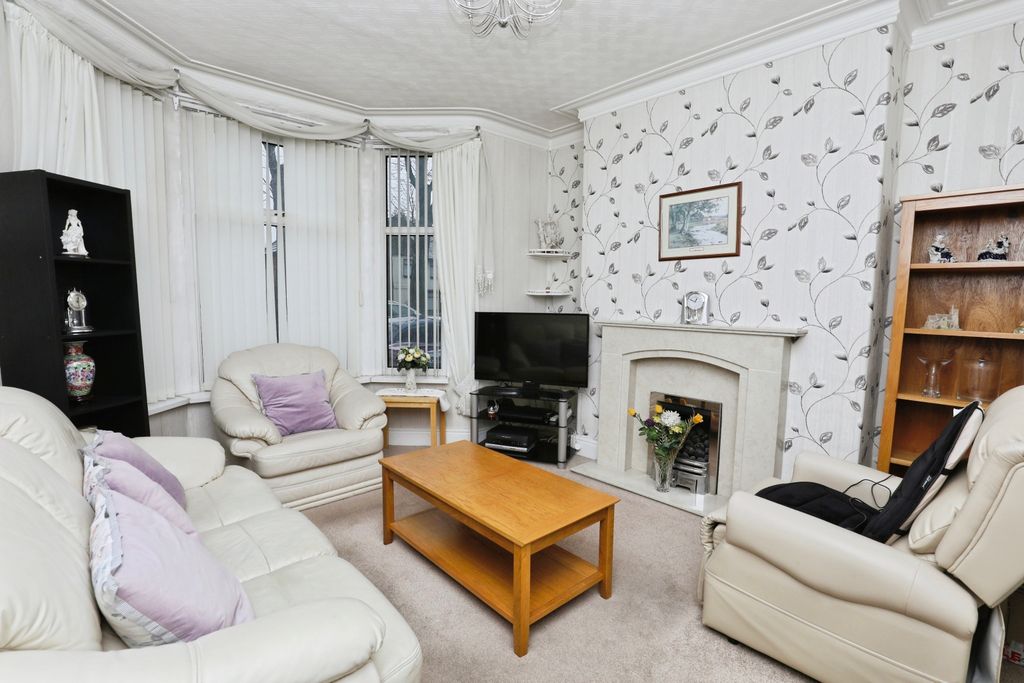 Property photo 2 of 15