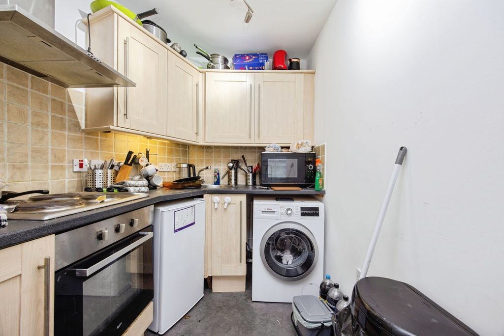 Property photo 2 of 16 Photo