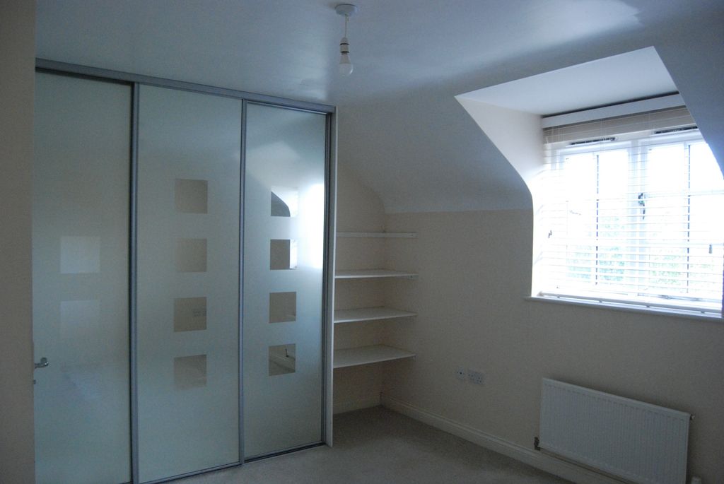 Property photo 3 of 4 Main Bedroom