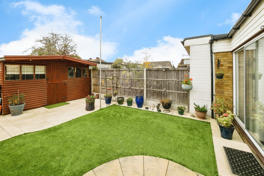 Property photo 2 of 17