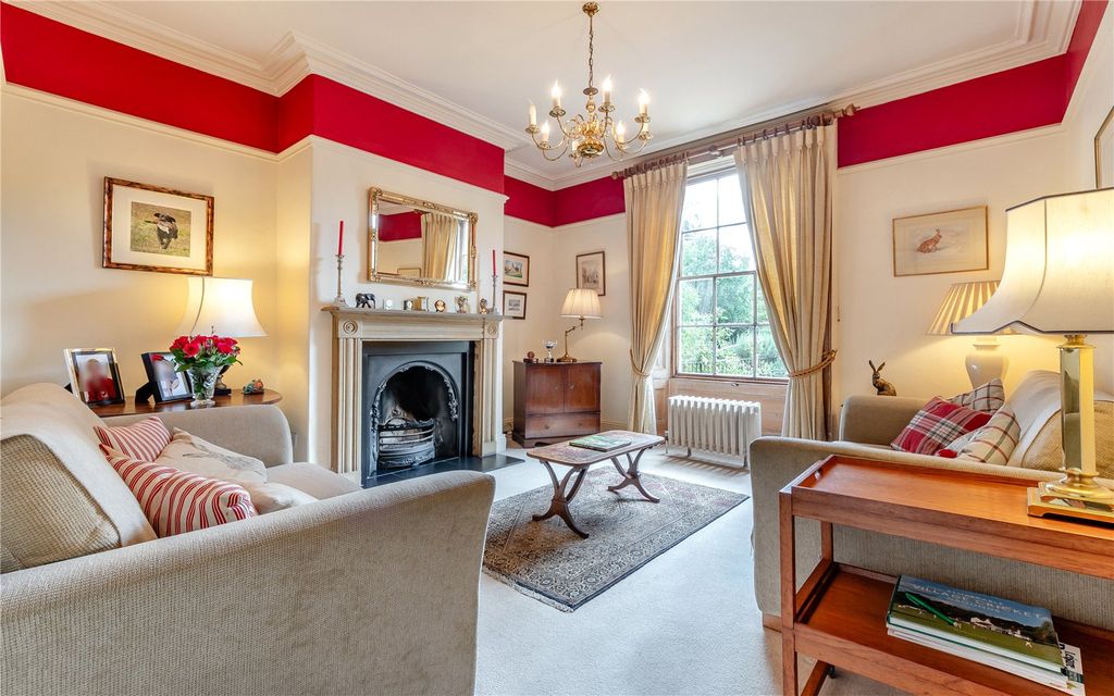 Property photo 2 of 19 Picture No. 22