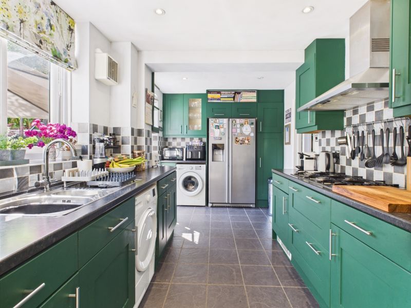 Property photo 2 of 18 Kitchen