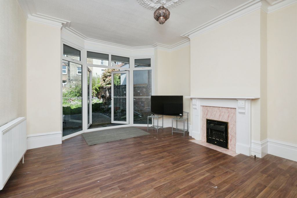 Property photo 3 of 19