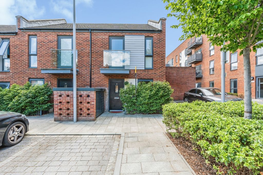 Property photo 3 of 12 Pbox-Img.Jpg