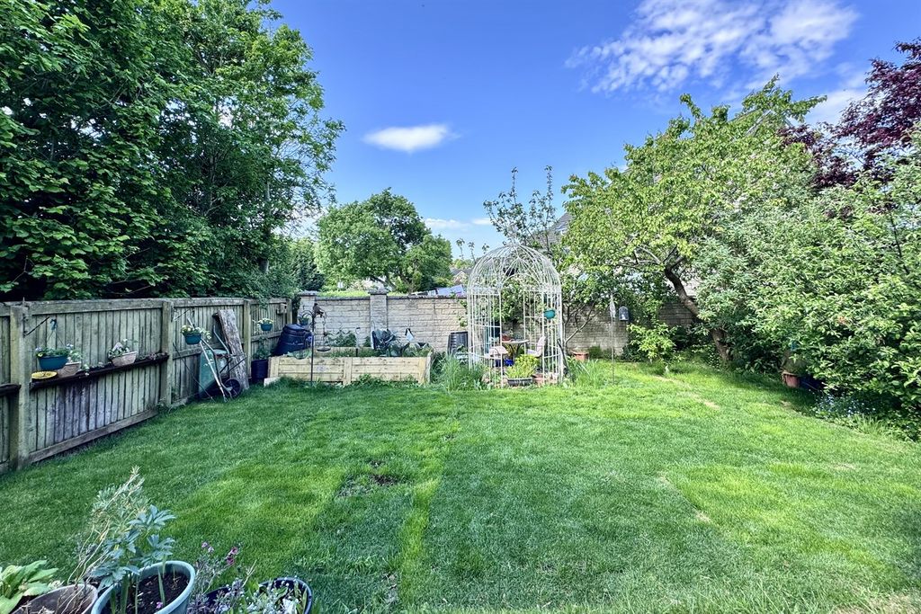 Property photo 3 of 31 (Main)