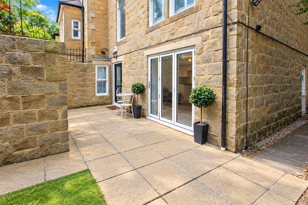 Property photo 2 of 12 Sunny Private Stone Patio With Bi-Fold Doors...