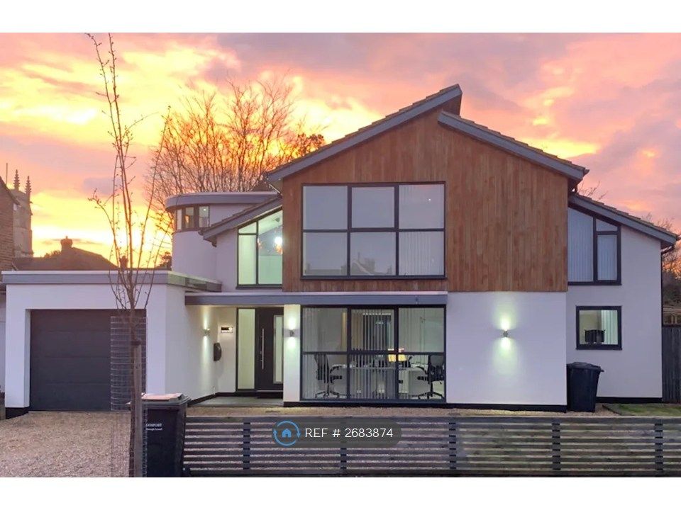 Property photo 2 of 24