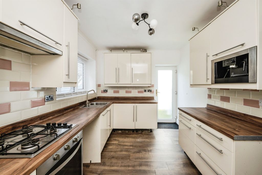 Property photo 2 of 16