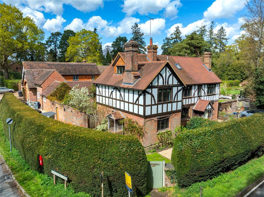 Property photo 1 of 17 External