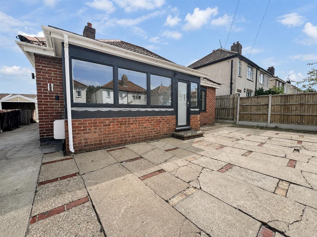 Property photo 1 of 10 Front